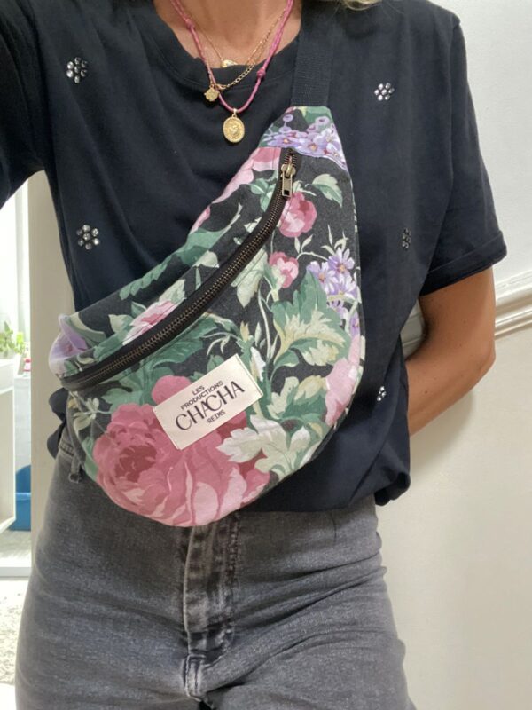 Sac Banane upcycling Fleurs ( différentes tailles) – Image 4
