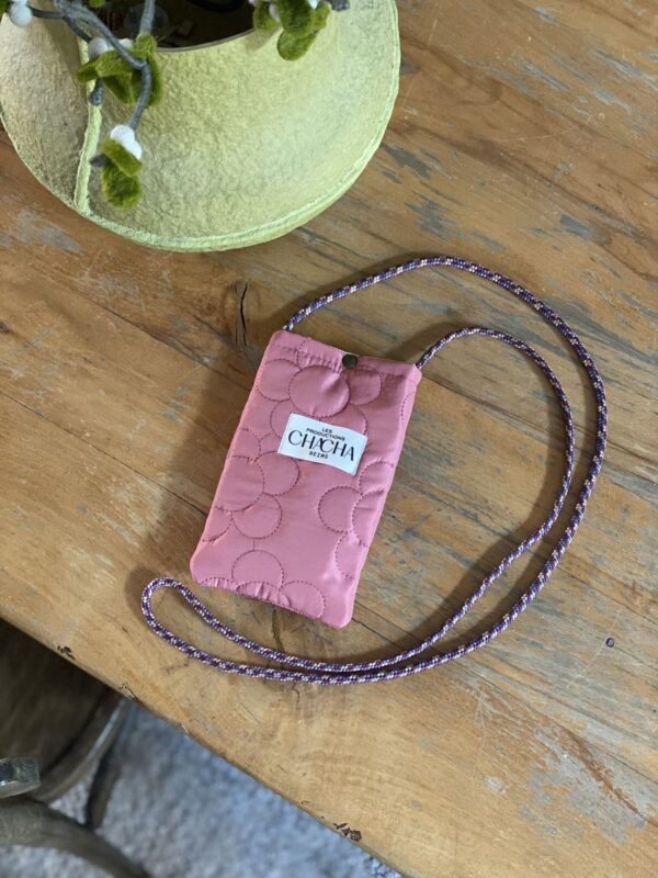 Pochette téléphone matelassée Rose Fleurs