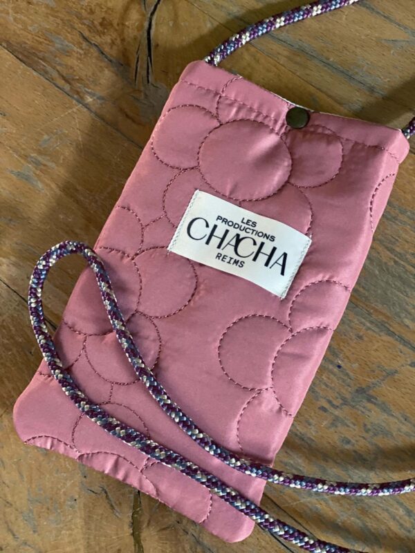 Pochette téléphone matelassée Rose Fleurs – Image 2