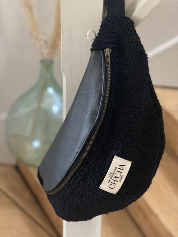 Sac Banane cuir et moumoute noire – Image 3